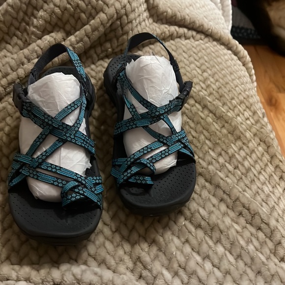 Size 7 Blue, gray sketchers sandals. - Picture 2 of 8